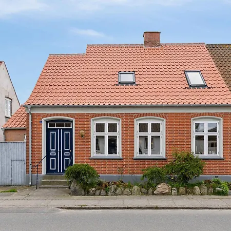 Villa Lovely In The Maritime Town Of