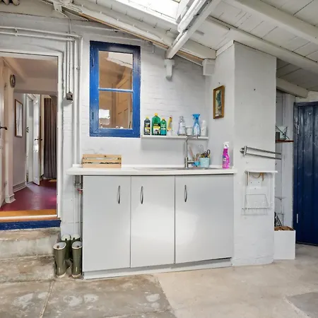 Villa Cozy In On Aero